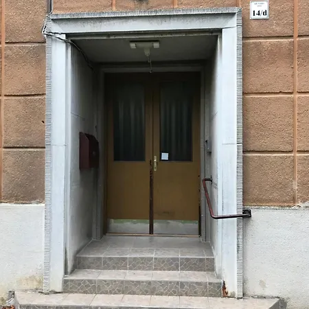 דירה Center